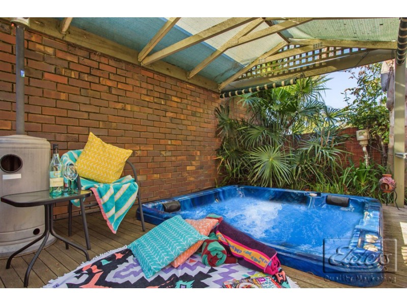 5 Boronia Crescent, Strathdale VIC 3550