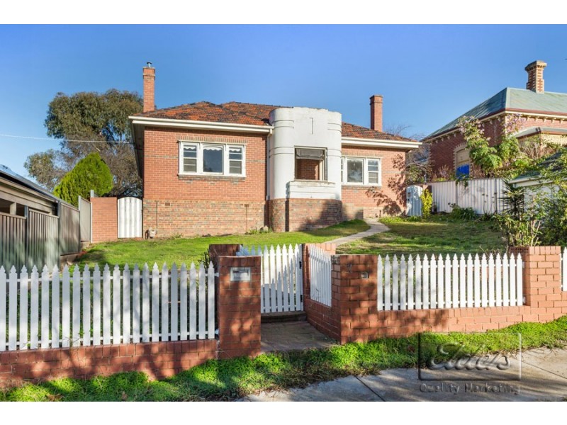 7 BOOTH STREET, Golden Square VIC 3555
