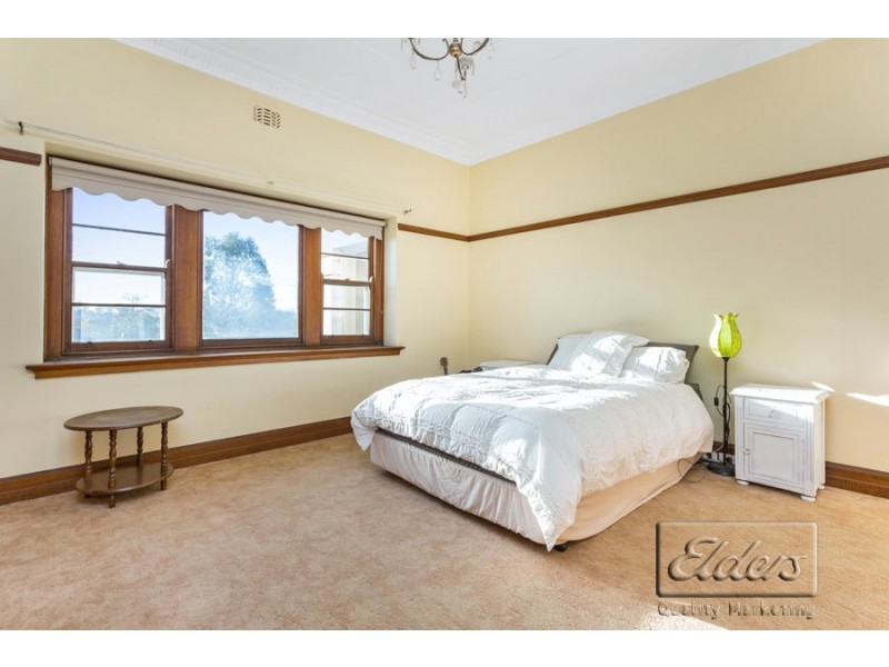 7 BOOTH STREET, Golden Square VIC 3555