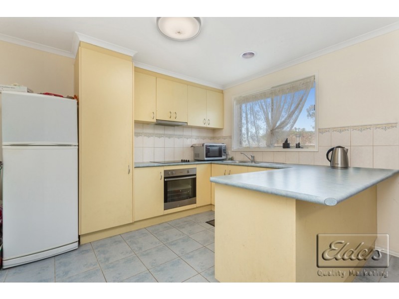 18 Elvey Drive, Kangaroo Flat VIC 3555