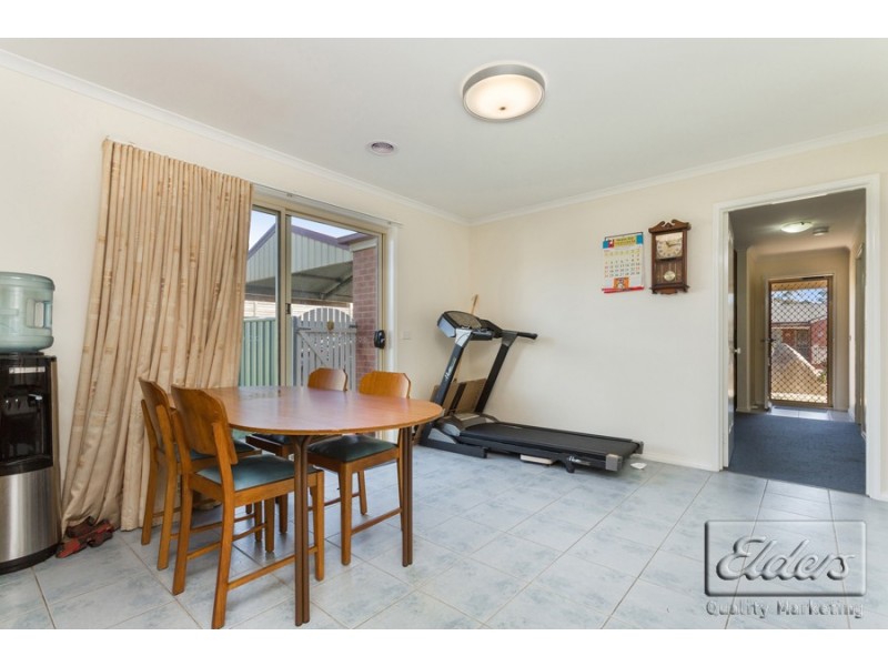 18 Elvey Drive, Kangaroo Flat VIC 3555