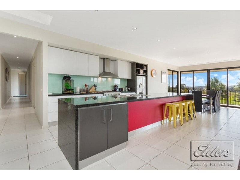 75 Sunrise Crescent, Lockwood South VIC 3551