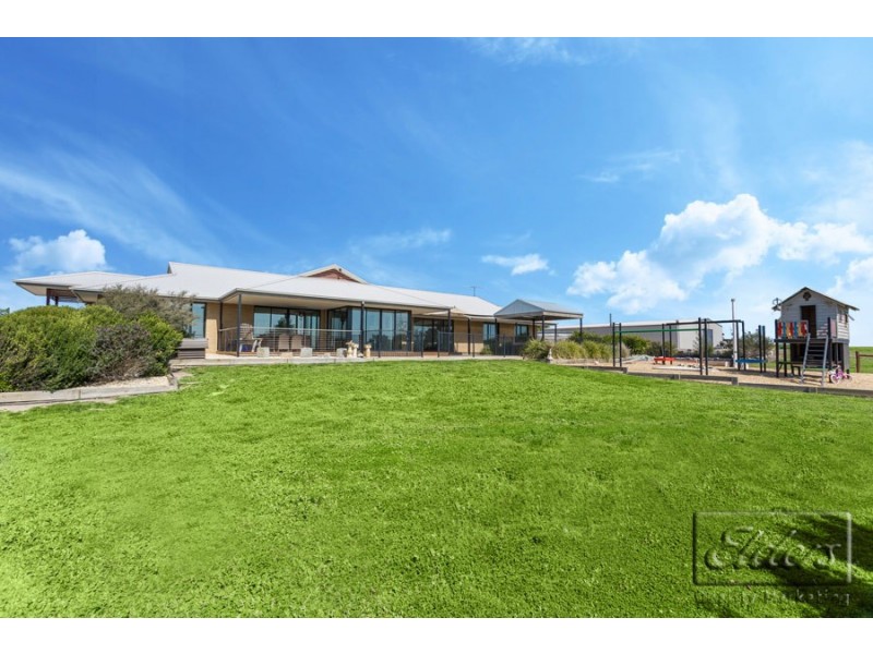 75 Sunrise Crescent, Lockwood South VIC 3551