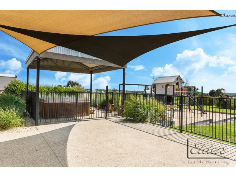 75 Sunrise Crescent, Lockwood South VIC 3551