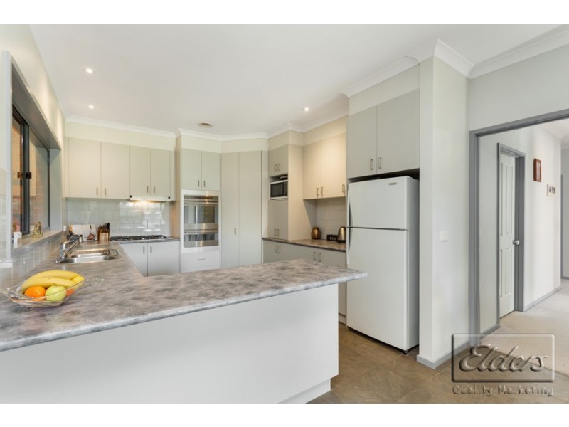 3 Georgina Court, Spring Gully VIC 3550