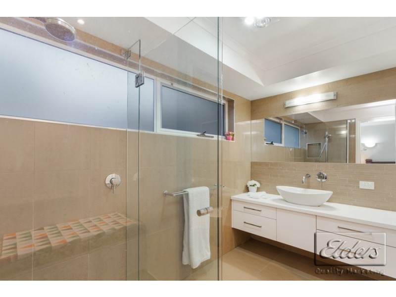 4 Metro Court, Strathdale VIC 3550