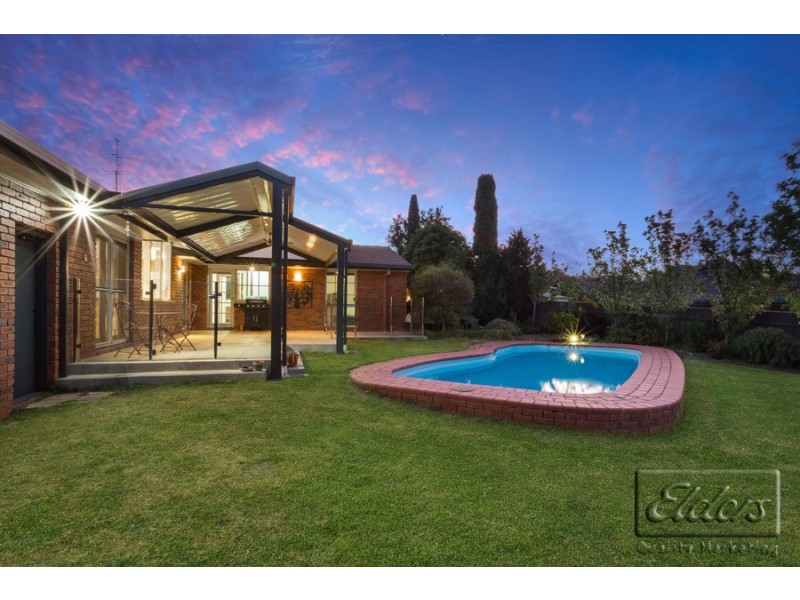 4 Metro Court, Strathdale VIC 3550