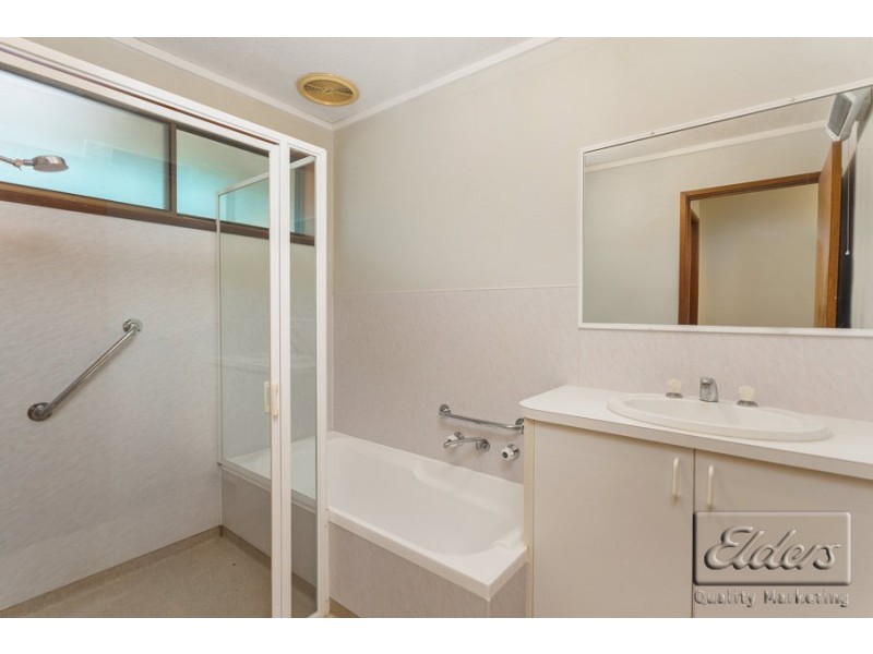 1/127 Boundary Street, Kerang VIC 3579