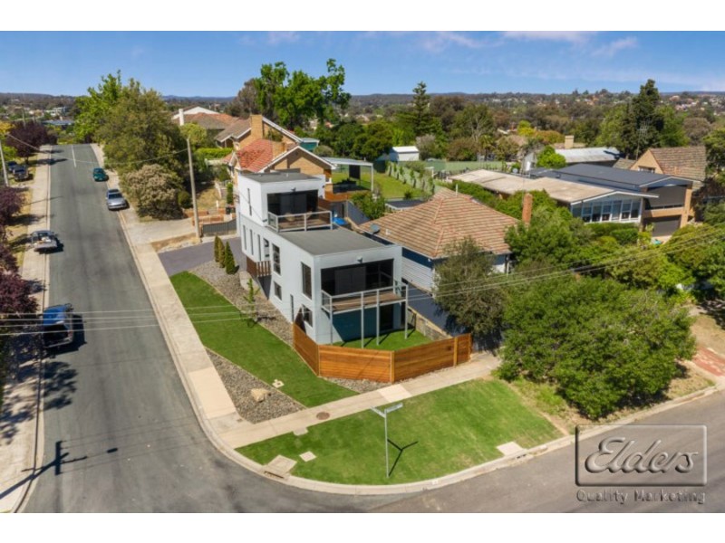 16 Steane Street, Kennington VIC 3550