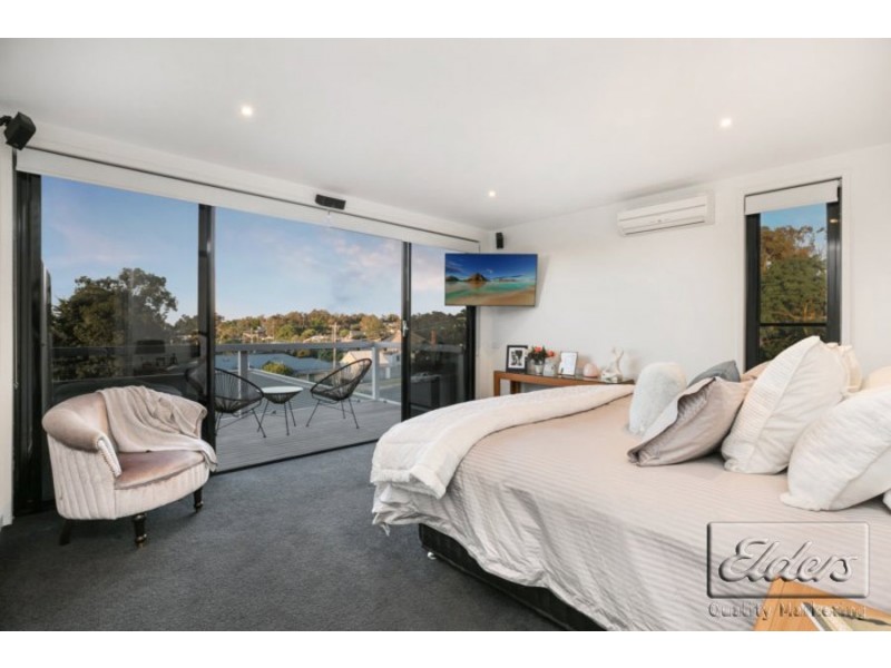 16 Steane Street, Kennington VIC 3550