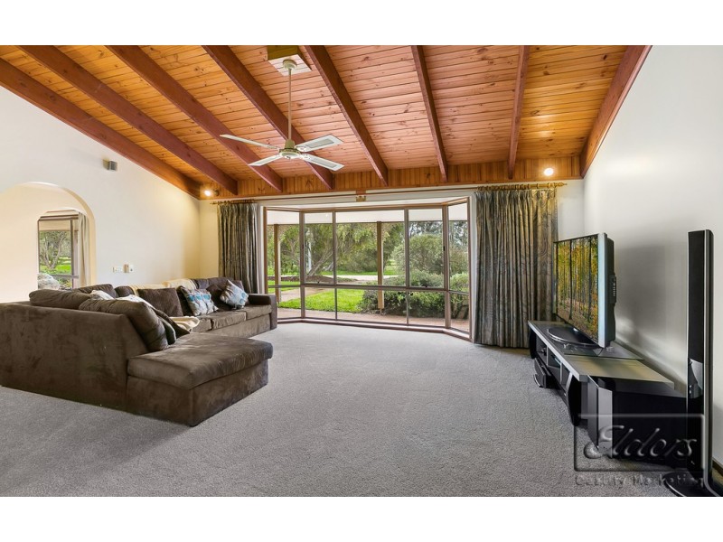 729 Edwards Road, Marong VIC 3515