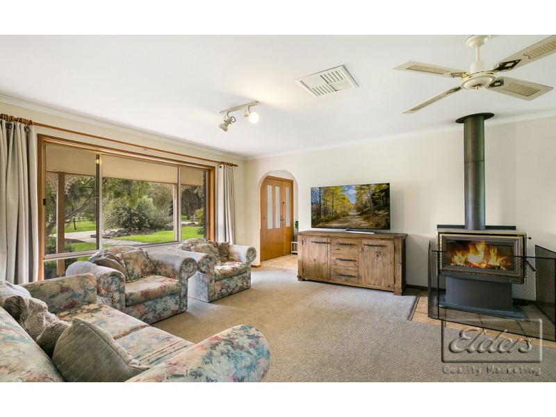 729 Edwards Road, Marong VIC 3515