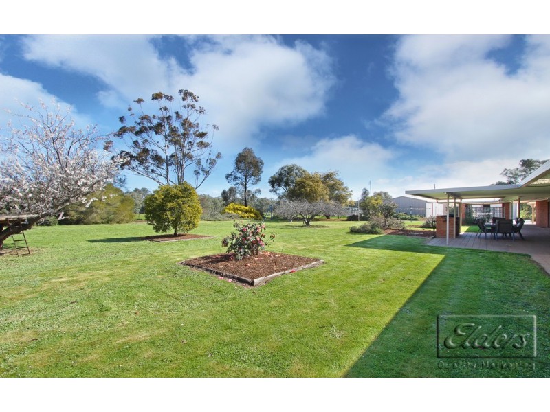 729 Edwards Road, Marong VIC 3515