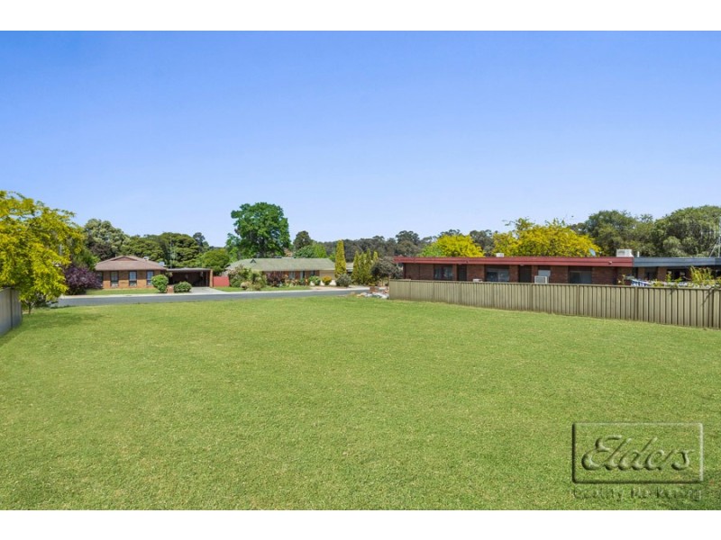 15 Cheriton Drive, Strathdale VIC 3550