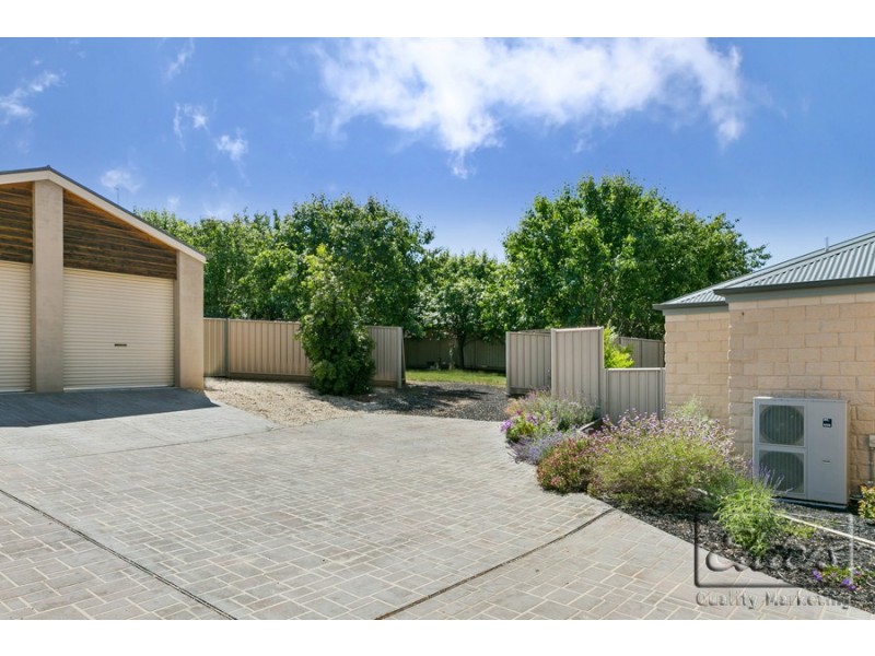 4 Candee Court, Kennington VIC 3550