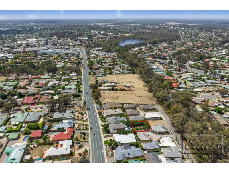 4 Candee Court, Kennington VIC 3550