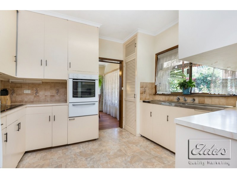 11 Manning Avenue, California Gully VIC 3556