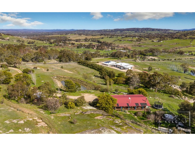 59 Barker Road, Harcourt North VIC 3453