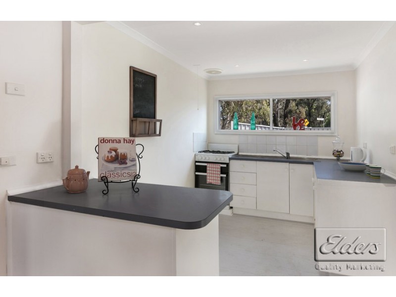 73 Adam Street, Quarry Hill VIC 3550