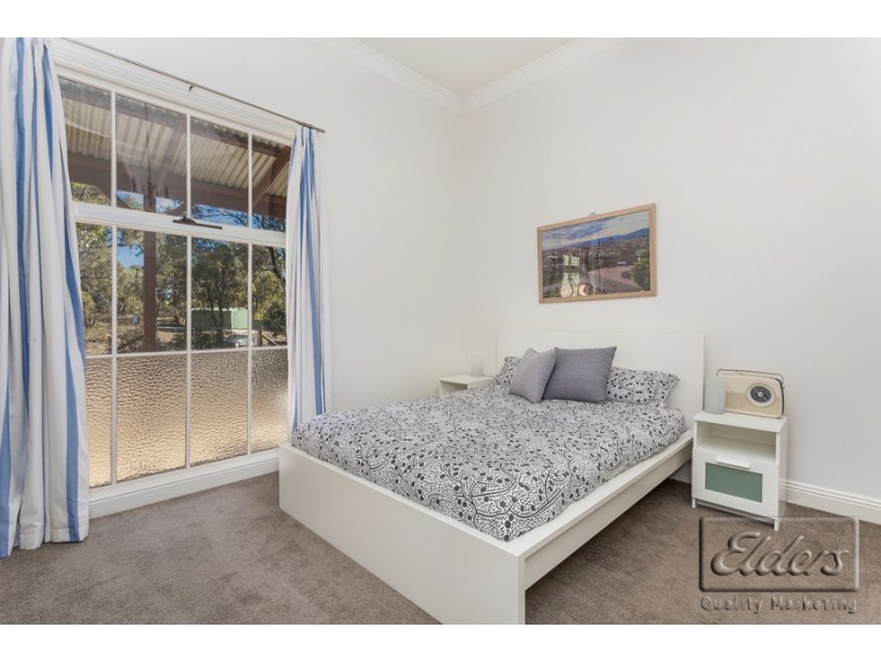 35 Greenwood Drive, Kennington VIC 3550