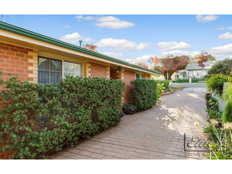 1 and 2, 6A Victoria Street, Ironbark VIC 3550