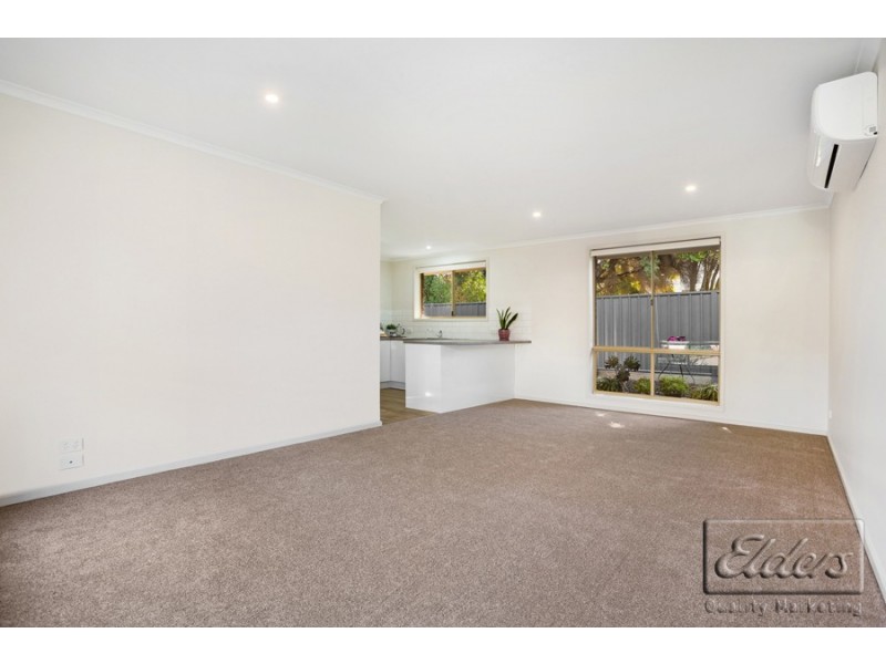 4/8 Clarke Street, Kennington VIC 3550