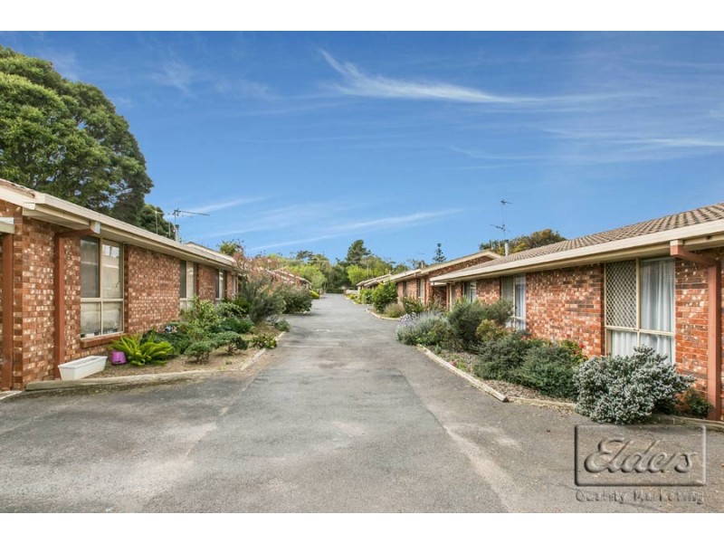 4/8 Clarke Street, Kennington VIC 3550