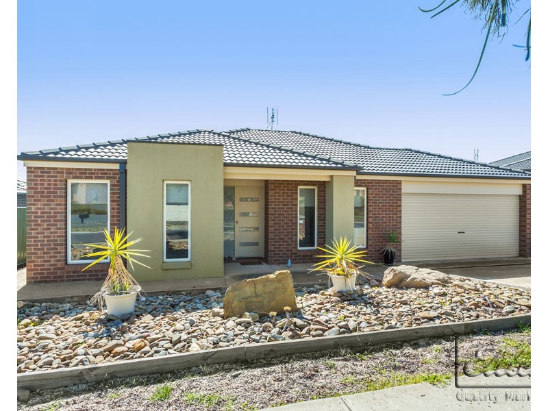 3 Therese Way, Maiden Gully VIC 3551