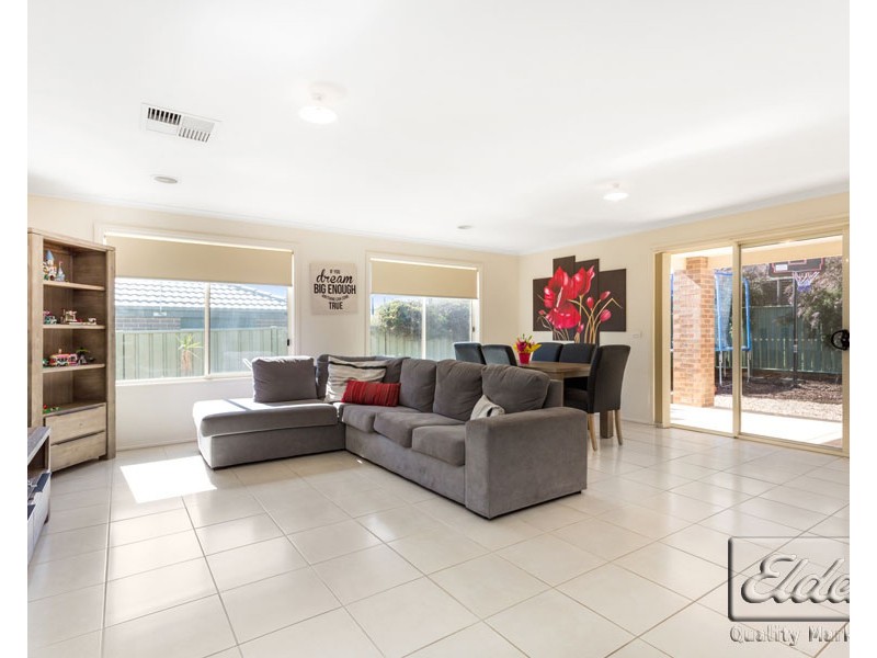 3 Therese Way, Maiden Gully VIC 3551