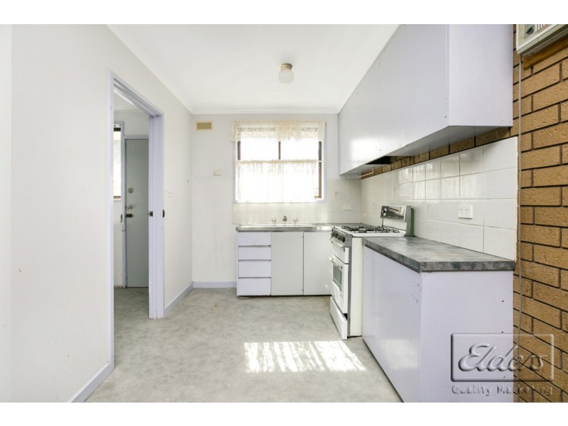 2/12 Arblaster Street, California Gully VIC 3556