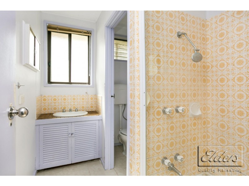 2/12 Arblaster Street, California Gully VIC 3556