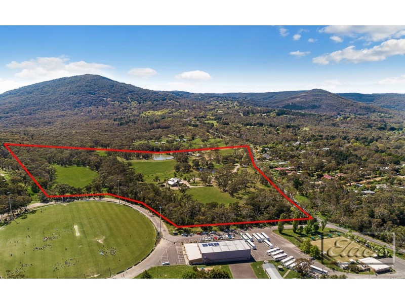 61 Waterfalls Road, Mount Macedon VIC 3441