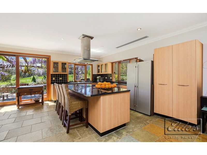 61 Waterfalls Road, Mount Macedon VIC 3441