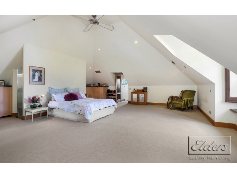 61 Waterfalls Road, Mount Macedon VIC 3441
