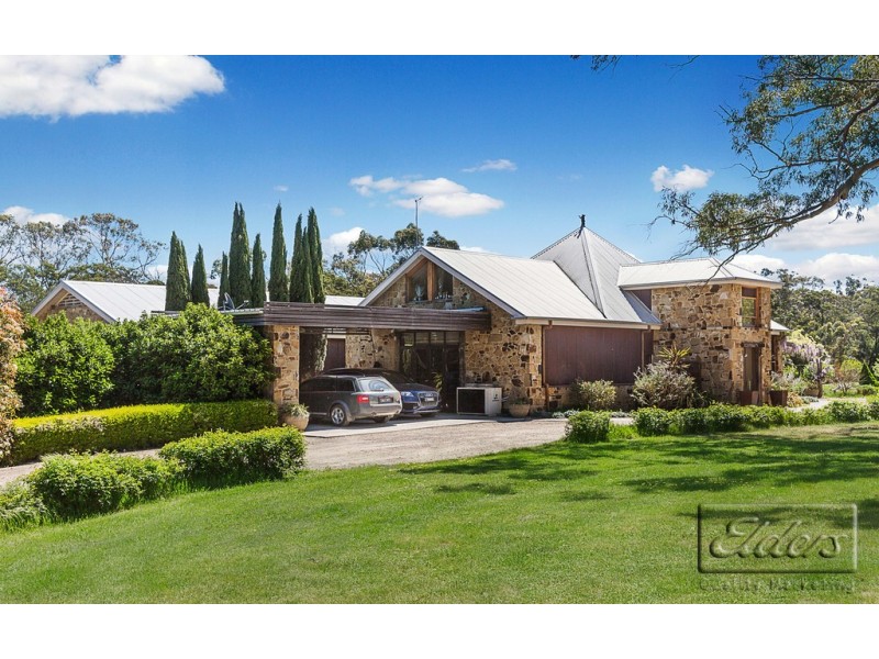 61 Waterfalls Road, Mount Macedon VIC 3441