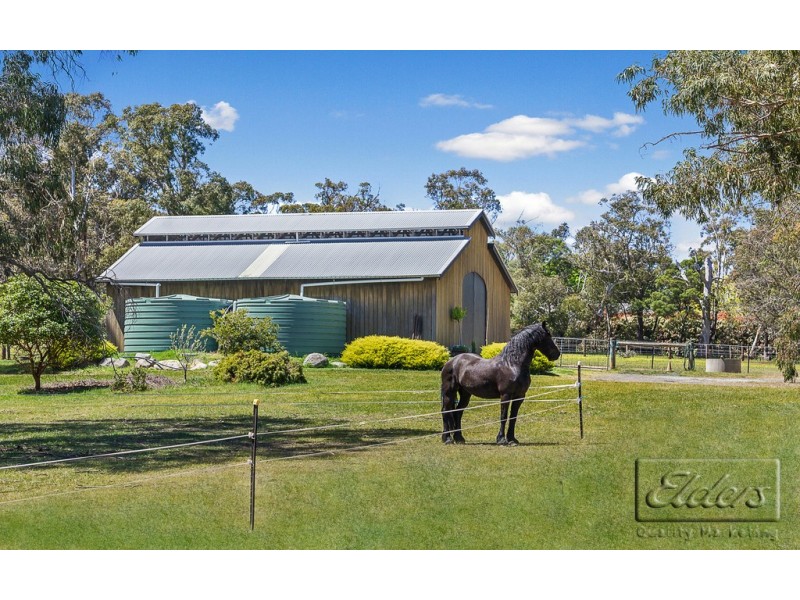61 Waterfalls Road, Mount Macedon VIC 3441