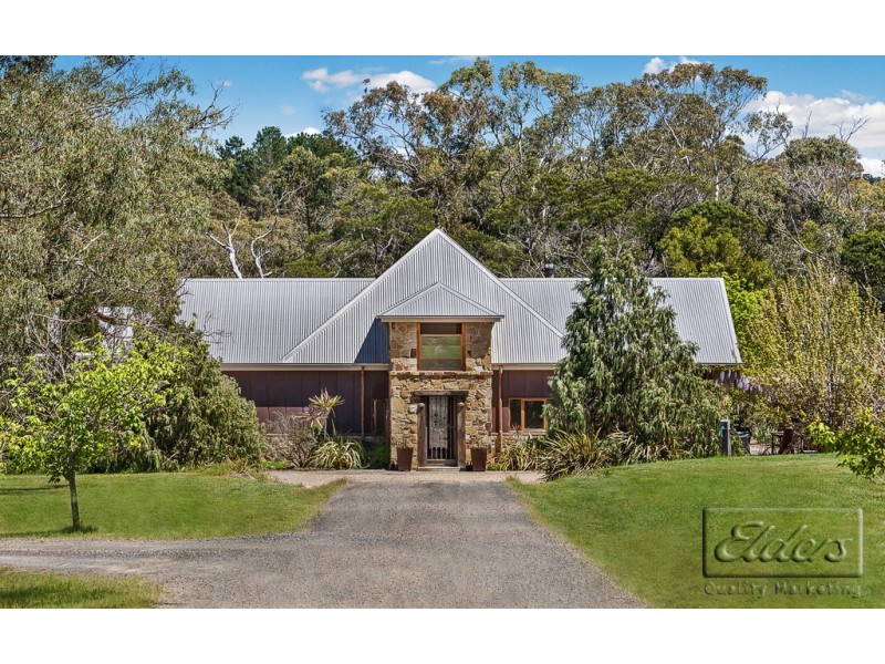61 Waterfalls Road, Mount Macedon VIC 3441