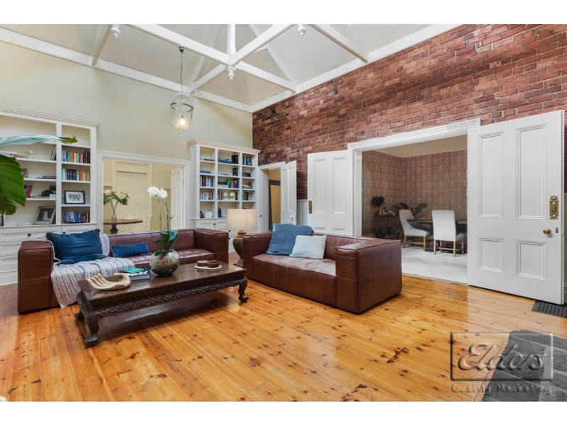 8 Echuca Street, Quarry Hill VIC 3550