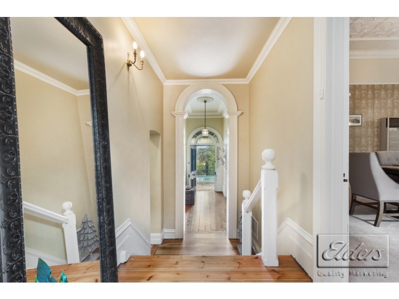 8 Echuca Street, Quarry Hill VIC 3550