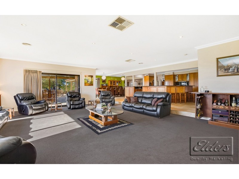 141 Moffatt Drive, Harcourt North VIC 3453