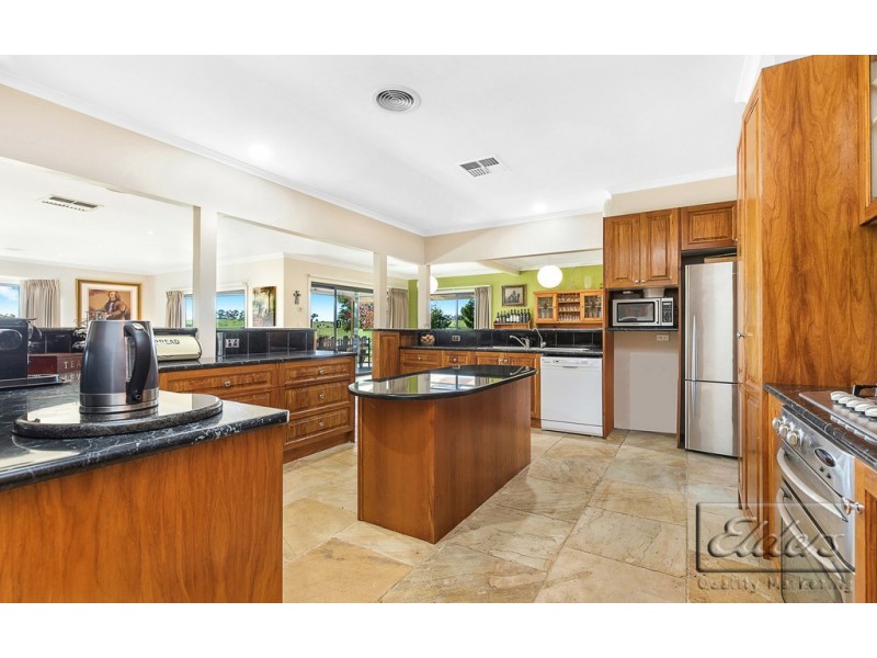 141 Moffatt Drive, Harcourt North VIC 3453