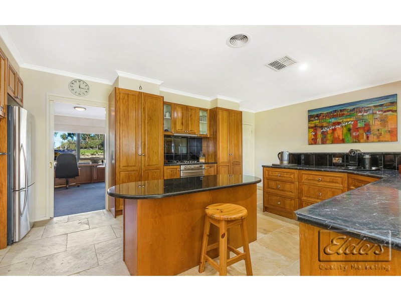 141 Moffatt Drive, Harcourt North VIC 3453