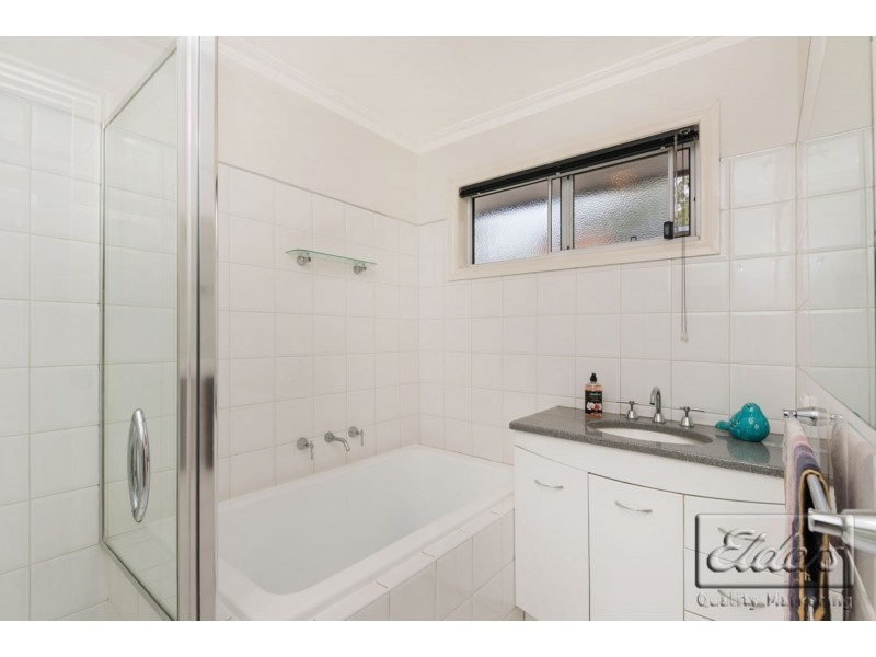 5 MITCHELL STREET, Kangaroo Flat VIC 3555