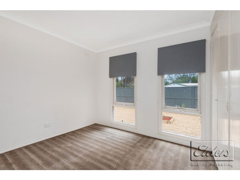 5 MITCHELL STREET, Kangaroo Flat VIC 3555