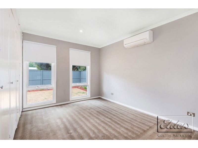 5 MITCHELL STREET, Kangaroo Flat VIC 3555