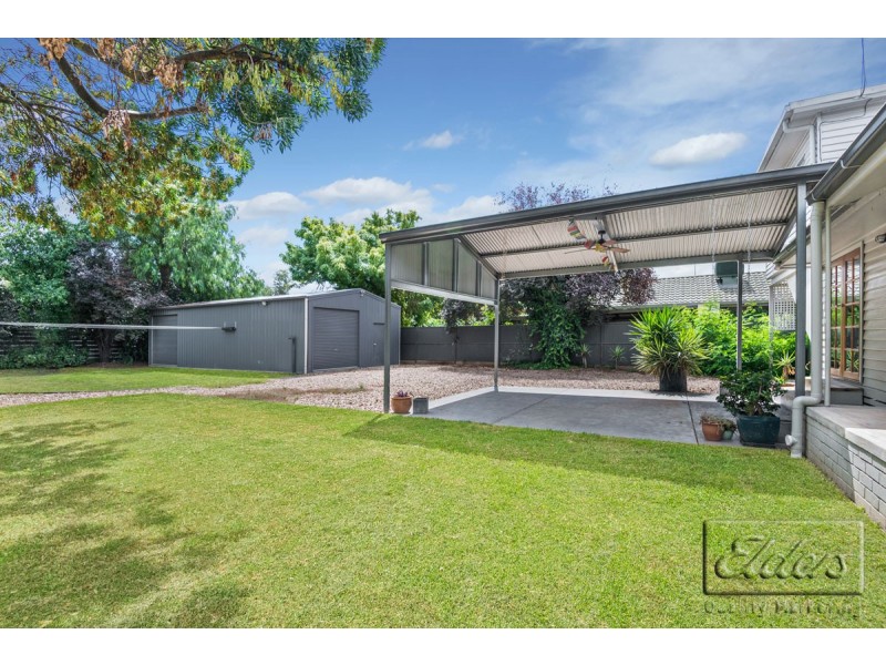 5 MITCHELL STREET, Kangaroo Flat VIC 3555