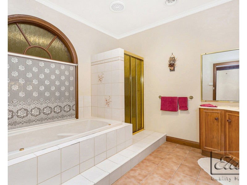 60 Belvoir Park Road, Ravenswood VIC 3453