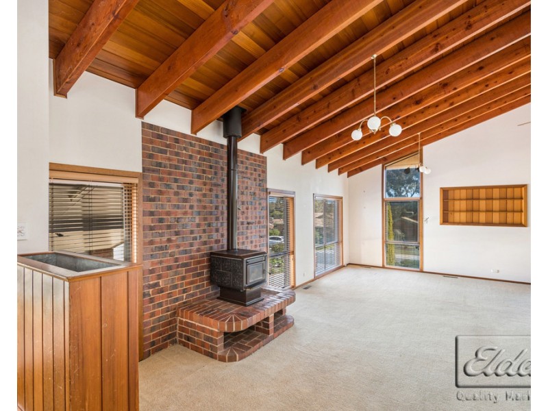 26 CHERITON DRIVE, Strathdale VIC 3550