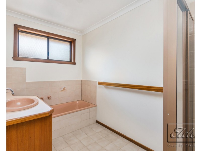 26 CHERITON DRIVE, Strathdale VIC 3550