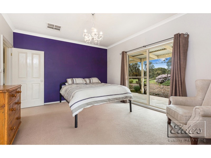 33 Mills Road, Strathfieldsaye VIC 3551